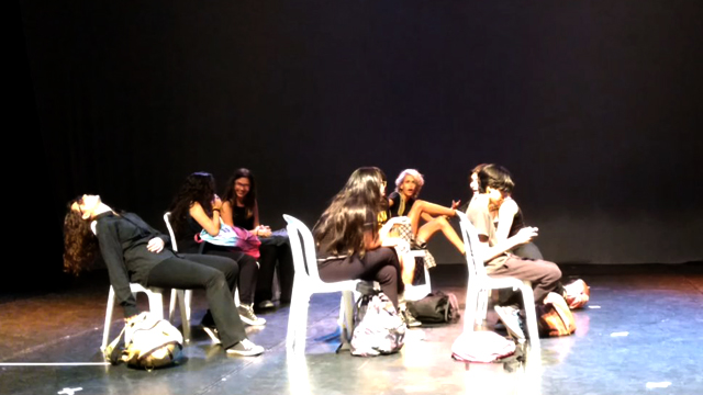 Grupo de teatro de estudantes da Amorim participa de Mostra de